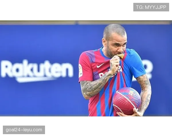 巴萨重返诺坎普，状态回暖迎新赛季