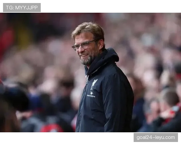 克洛普战术魅力闪耀：攻击足球与团队精神完美融合，引领球队高光表现