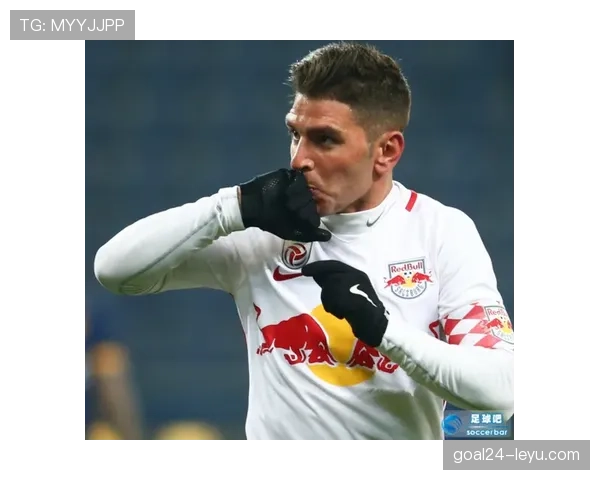 Rodrygo 社交媒体影响力持续攀升,引领年轻足球新潮流 Rodrygo 社交媒体影响力持续攀升,引领年轻足球新潮流