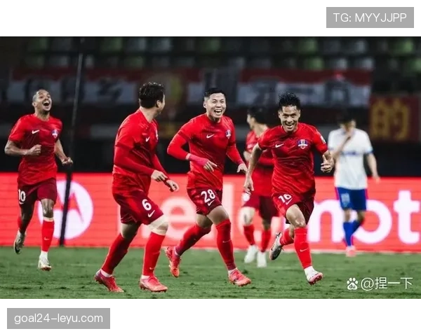 中超新赛季战火重燃：传统豪强再度交锋，精彩对决值得期待