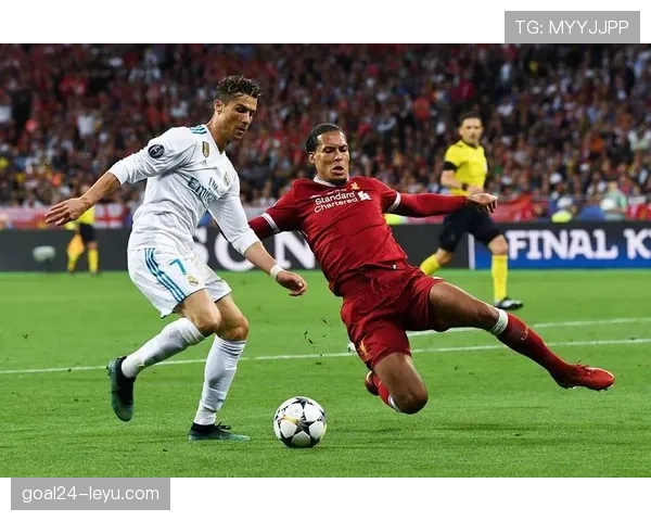 金玟哉 vs 范戴克：身体素质与防守覆盖能力对比分析