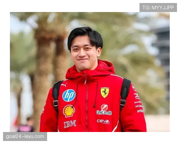 周冠宇又开始穿“土味”运动鞋，感觉他在F1赛道上比街头潮人还“不走寻常路”